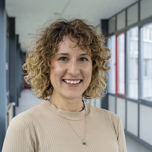 	Porträtbild von DVZ-Mitarbeiterin Olga Sänger