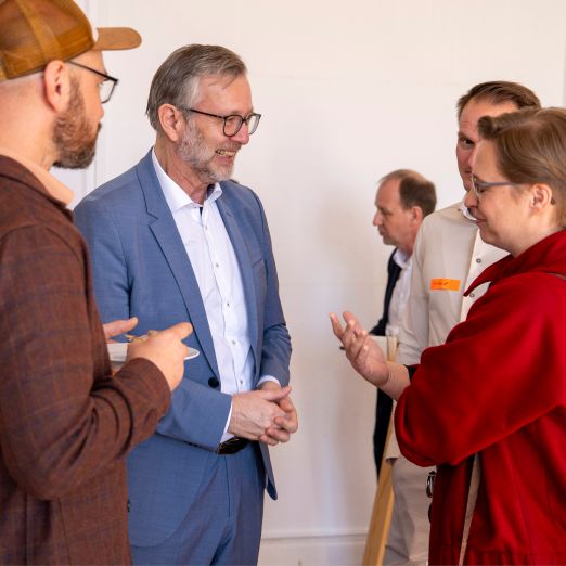 Finanzminister Heiko Geue im DIZ Schwerin