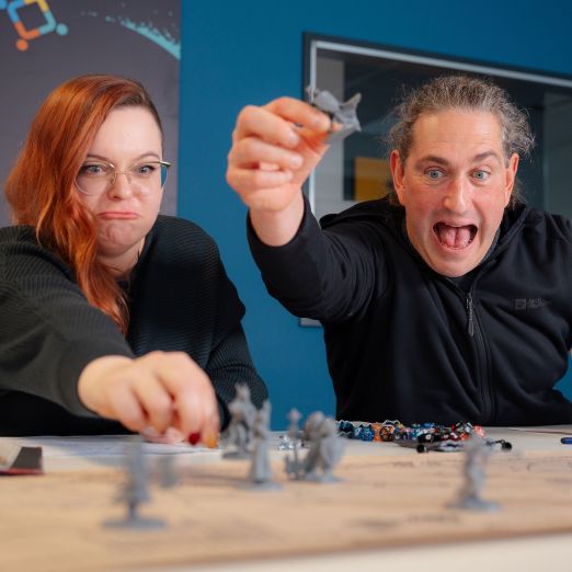 Janna Schmiedekind beim D&D-Spiel