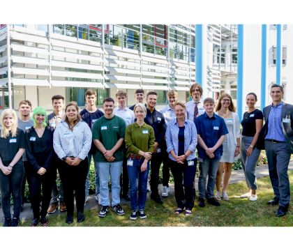 Die neuen Azubis und Dualis des DVZ